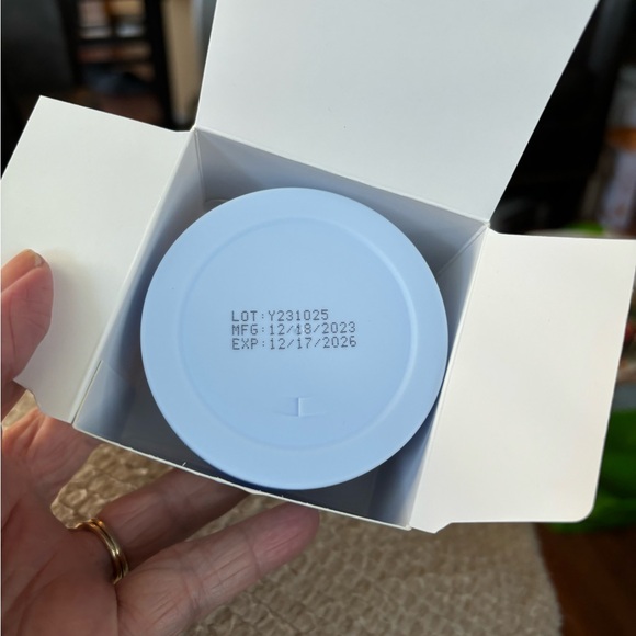 Mi-el Hydrating Mask - Picture 6 of 7